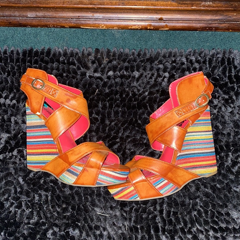 Sandals - Picture 3 of 4